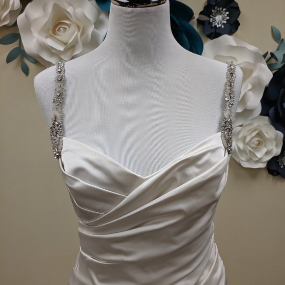 Kenneth Pool Wedding Dress Size 8 - 6 - Picture 5 of 9